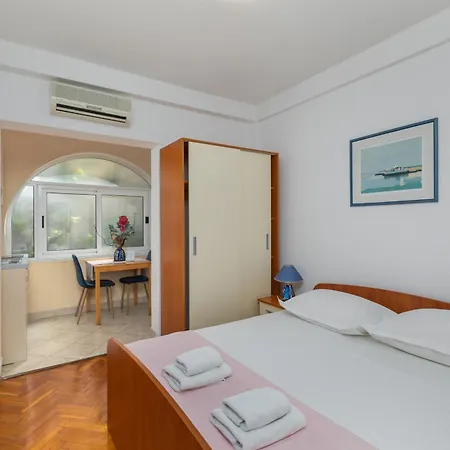 With Parking Space - 24562 Apartamento Makarska