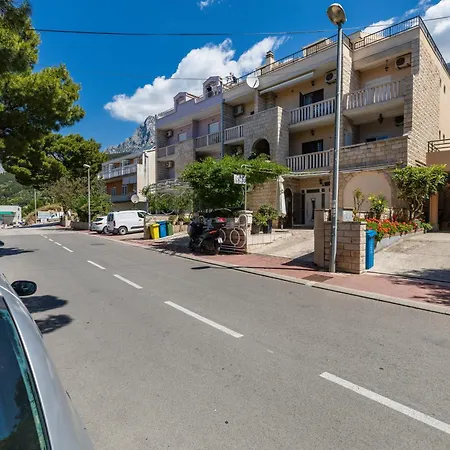 With Parking Space - 24562 Daire