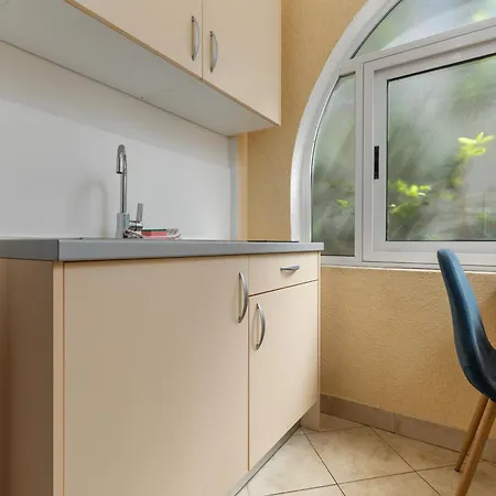 Appartement With Parking Space - 24562