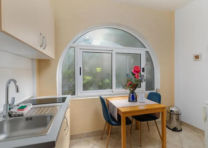 With Parking Space - 24562 Makarska