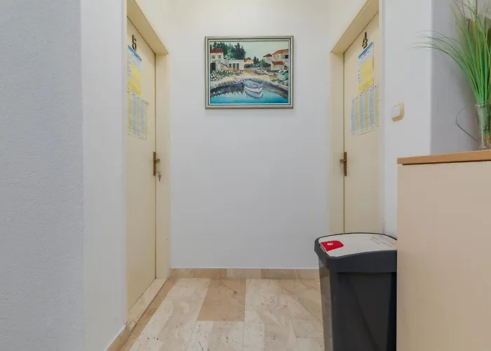 With Parking Space - 24562 Daire Makarska